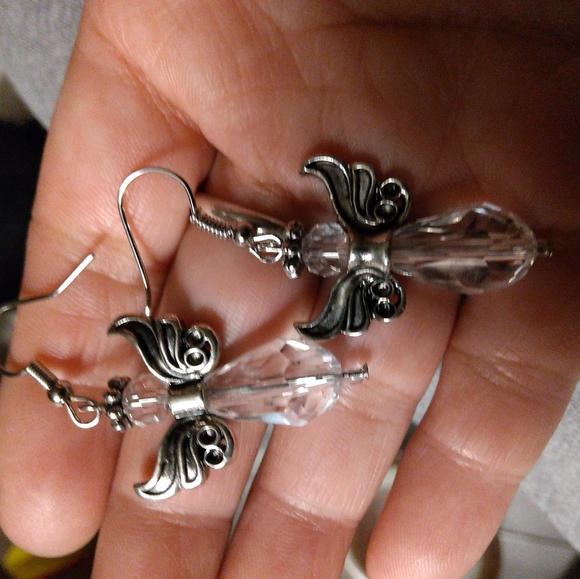 Nwot Angel Crystal Earrings - Picture 4 of 7